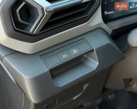 Серый Рено Дастер, объемом двигателя 1.33 л и пробегом 4 тыс. км за 26000 $, фото 35 на Automoto.ua