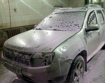 Серый Рено Дастер, объемом двигателя 1.6 л и пробегом 1 тыс. км за 10000 $, фото 1 на Automoto.ua