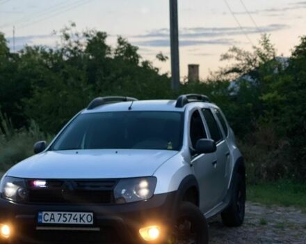 Сірий Рено Дастер, об'ємом двигуна 1.45 л та пробігом 330 тис. км за 10000 $, фото 1 на Automoto.ua