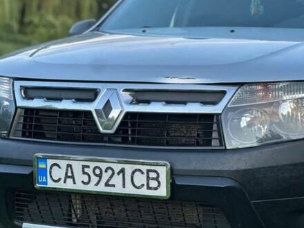 Серый Рено Дастер, объемом двигателя 1.6 л и пробегом 260 тыс. км за 7500 $, фото 1 на Automoto.ua