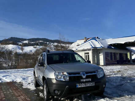 Рено Дастер 2013 у Рахове на Automoto.ua Сірий Рено Дастер, об'ємом двигуна 1.46 л та пробігом 211 тис. км за 6500 $, фото 1 на Automoto.ua