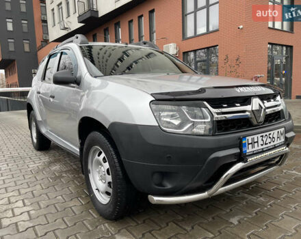 Серый Рено Дастер, объемом двигателя 1.5 л и пробегом 114 тыс. км за 10900 $, фото 1 на Automoto.ua