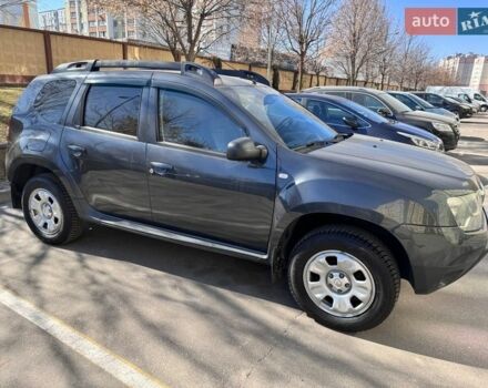 Серый Рено Дастер, объемом двигателя 1.6 л и пробегом 250 тыс. км за 9200 $, фото 1 на Automoto.ua