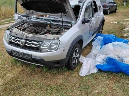Рено Дастер 2017 в Киеве на Automoto.ua Серый Рено Дастер, объемом двигателя 1.6 л и пробегом 130 тыс. км за 3900 $, фото 1 на Automoto.ua