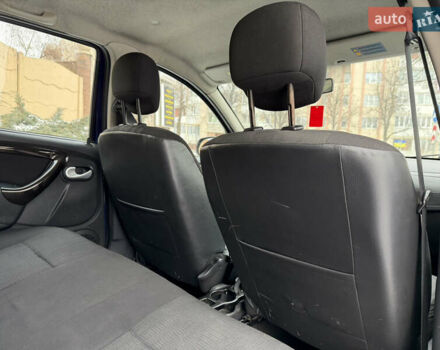 Синий Рено Дастер, объемом двигателя 1.6 л и пробегом 333 тыс. км за 6300 $, фото 51 на Automoto.ua