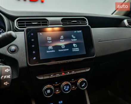 Зелений Рено Дастер, об'ємом двигуна 1.5 л та пробігом 72 тис. км за 21108 $, фото 14 на Automoto.ua