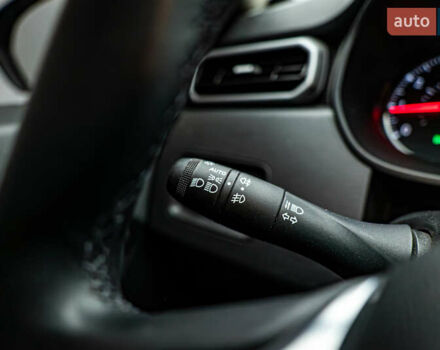 Зелений Рено Дастер, об'ємом двигуна 1.5 л та пробігом 72 тис. км за 21108 $, фото 13 на Automoto.ua