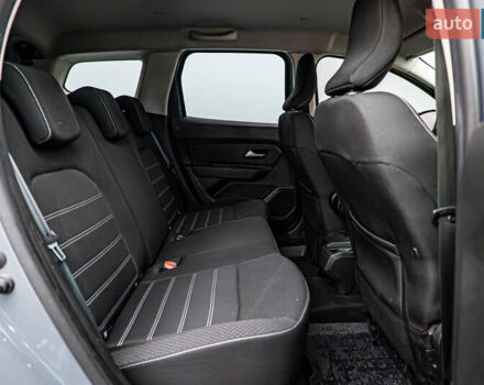 Зелений Рено Дастер, об'ємом двигуна 1.5 л та пробігом 72 тис. км за 21108 $, фото 19 на Automoto.ua