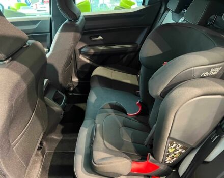 Рено Дастер 2025 в Киеве на Automoto.ua Зеленый Рено Дастер, объемом двигателя 1.2 л и пробегом 1 тыс. км за 30367 $, фото 20 на Automoto.ua