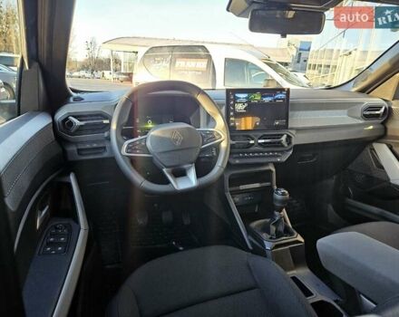 Зеленый Рено Дастер, объемом двигателя 1.46 л и пробегом 1 тыс. км за 26097 $, фото 14 на Automoto.ua