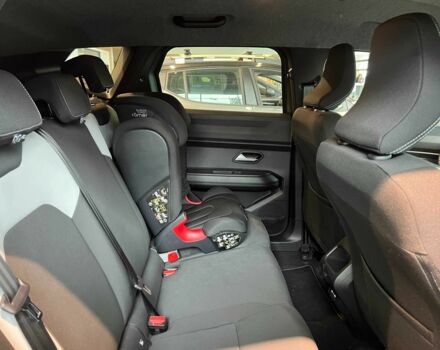 Рено Дастер 2025 в Киеве на Automoto.ua Зеленый Рено Дастер, объемом двигателя 1.2 л и пробегом 1 тыс. км за 30367 $, фото 21 на Automoto.ua