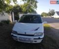 Белый Рено Эспейс, объемом двигателя 2.2 л и пробегом 302 тыс. км за 2100 $, фото 1 на Automoto.ua