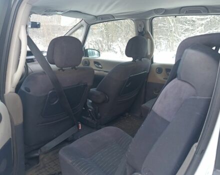 Белый Рено Эспейс, объемом двигателя 1.9 л и пробегом 307 тыс. км за 3700 $, фото 5 на Automoto.ua