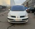Білий Рено Еспейс, об'ємом двигуна 2 л та пробігом 242 тис. км за 7300 $, фото 2 на Automoto.ua
