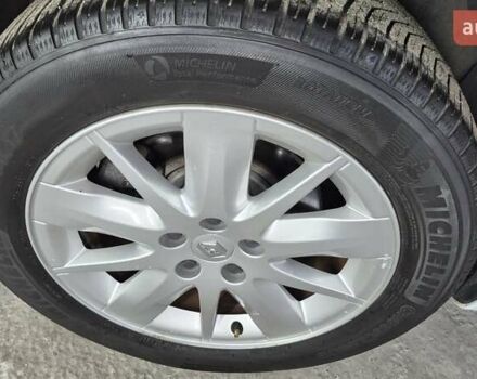 Білий Рено Еспейс, об'ємом двигуна 2 л та пробігом 210 тис. км за 8650 $, фото 16 на Automoto.ua