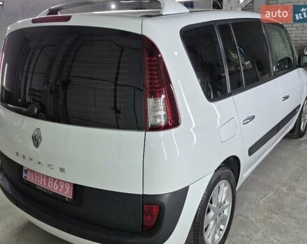 Білий Рено Еспейс, об'ємом двигуна 2 л та пробігом 210 тис. км за 8650 $, фото 2 на Automoto.ua