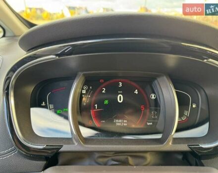 Рено Эспейс 2015 в Луцке на Automoto.ua Белый Рено Эспейс, объемом двигателя 1.6 л и пробегом 237 тыс. км за 16200 $, фото 43 на Automoto.ua