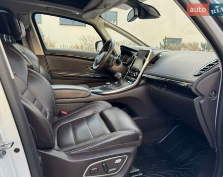Рено Эспейс 2015 в Луцке на Automoto.ua Белый Рено Эспейс, объемом двигателя 1.6 л и пробегом 237 тыс. км за 16200 $, фото 33 на Automoto.ua