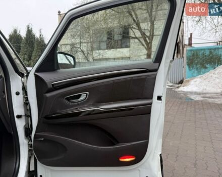 Білий Рено Еспейс, об'ємом двигуна 1.6 л та пробігом 237 тис. км за 15600 $, фото 65 на Automoto.ua