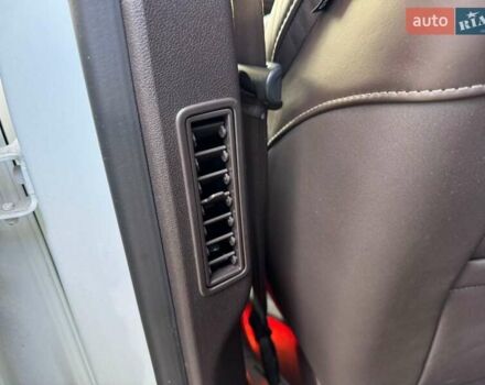 Рено Эспейс 2015 в Луцке на Automoto.ua Белый Рено Эспейс, объемом двигателя 1.6 л и пробегом 237 тыс. км за 16200 $, фото 50 на Automoto.ua