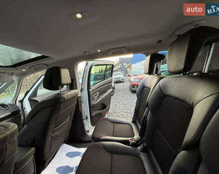 Белый Рено Эспейс, объемом двигателя 1.6 л и пробегом 154 тыс. км за 16999 $, фото 31 на Automoto.ua