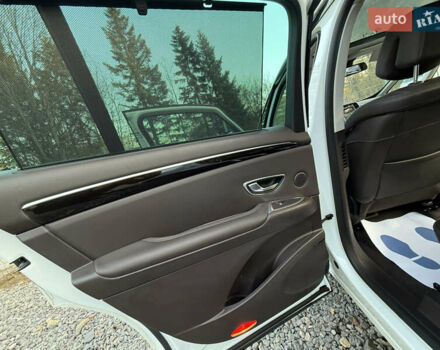 Белый Рено Эспейс, объемом двигателя 1.6 л и пробегом 154 тыс. км за 16999 $, фото 29 на Automoto.ua