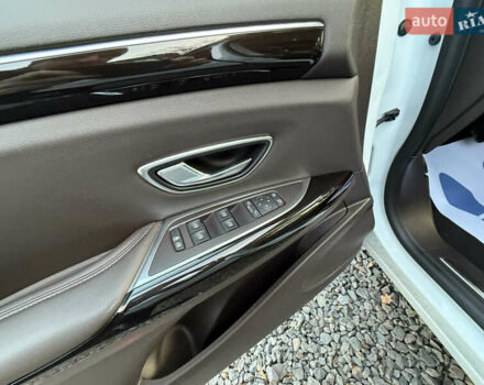 Белый Рено Эспейс, объемом двигателя 1.6 л и пробегом 154 тыс. км за 16999 $, фото 40 на Automoto.ua