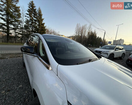 Белый Рено Эспейс, объемом двигателя 1.6 л и пробегом 154 тыс. км за 16999 $, фото 61 на Automoto.ua