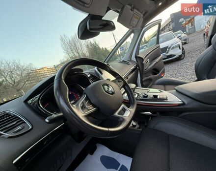 Белый Рено Эспейс, объемом двигателя 1.6 л и пробегом 154 тыс. км за 16999 $, фото 38 на Automoto.ua