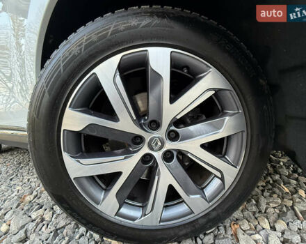 Белый Рено Эспейс, объемом двигателя 1.6 л и пробегом 154 тыс. км за 16999 $, фото 3 на Automoto.ua