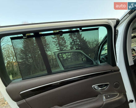 Белый Рено Эспейс, объемом двигателя 1.6 л и пробегом 154 тыс. км за 16999 $, фото 28 на Automoto.ua