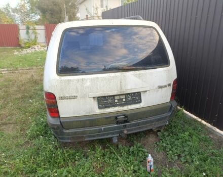 Белый Рено Эспейс, объемом двигателя 0 л и пробегом 240 тыс. км за 450 $, фото 3 на Automoto.ua