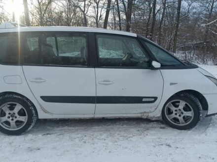 Белый Рено Эспейс, объемом двигателя 1.9 л и пробегом 307 тыс. км за 3700 $, фото 1 на Automoto.ua