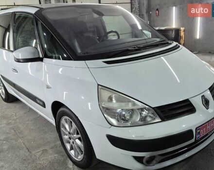 Белый Рено Эспейс, объемом двигателя 2 л и пробегом 210 тыс. км за 8650 $, фото 1 на Automoto.ua