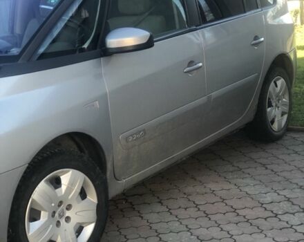 Бежевый Рено Эспейс, объемом двигателя 2.2 л и пробегом 325 тыс. км за 3900 $, фото 3 на Automoto.ua