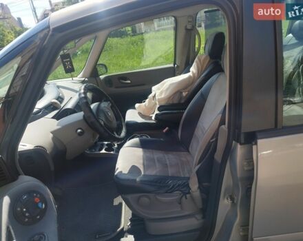 Бежевий Рено Еспейс, об'ємом двигуна 2 л та пробігом 267 тис. км за 3500 $, фото 3 на Automoto.ua