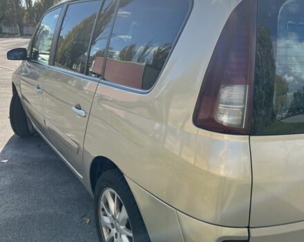 Бежевый Рено Эспейс, объемом двигателя 2.2 л и пробегом 320 тыс. км за 4500 $, фото 2 на Automoto.ua