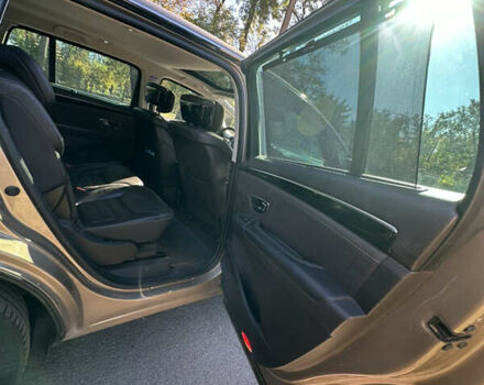 Бежевый Рено Эспейс, объемом двигателя 1.6 л и пробегом 242 тыс. км за 16000 $, фото 10 на Automoto.ua