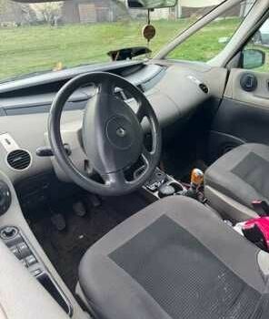 Черный Рено Эспейс, объемом двигателя 2 л и пробегом 220 тыс. км за 2200 $, фото 2 на Automoto.ua