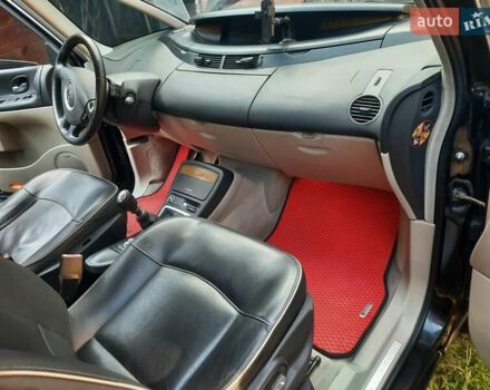 Черный Рено Эспейс, объемом двигателя 2 л и пробегом 229 тыс. км за 6999 $, фото 24 на Automoto.ua