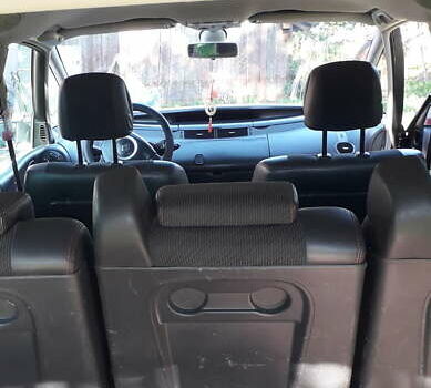 Черный Рено Эспейс, объемом двигателя 2 л и пробегом 238 тыс. км за 6600 $, фото 6 на Automoto.ua