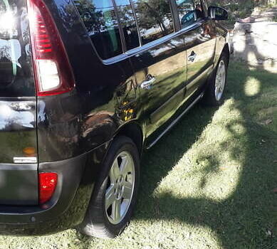 Черный Рено Эспейс, объемом двигателя 2 л и пробегом 238 тыс. км за 6600 $, фото 14 на Automoto.ua