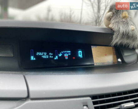 Чорний Рено Еспейс, об'ємом двигуна 2 л та пробігом 256 тис. км за 7499 $, фото 33 на Automoto.ua