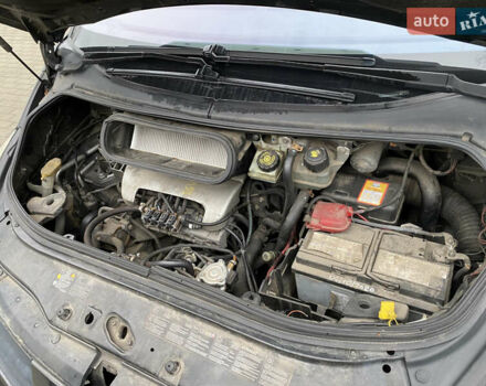 Чорний Рено Еспейс, об'ємом двигуна 2 л та пробігом 256 тис. км за 7499 $, фото 20 на Automoto.ua