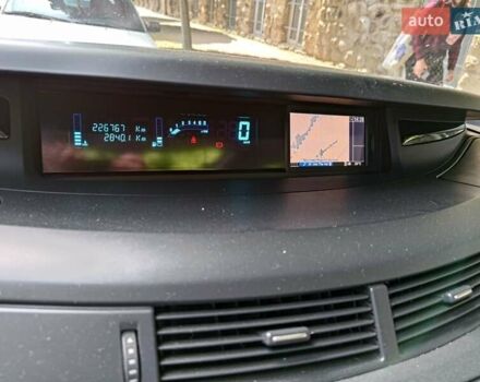 Чорний Рено Еспейс, об'ємом двигуна 2 л та пробігом 227 тис. км за 11000 $, фото 9 на Automoto.ua