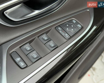 Чорний Рено Еспейс, об'ємом двигуна 1.6 л та пробігом 226 тис. км за 17299 $, фото 24 на Automoto.ua