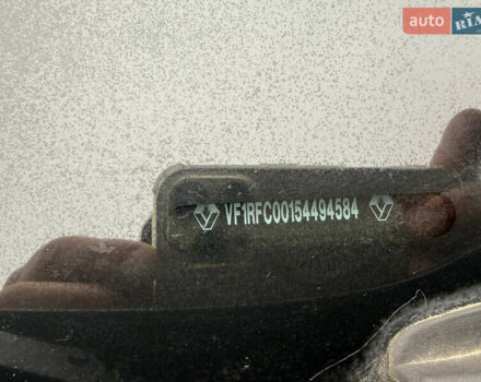 Фиолетовый Рено Эспейс, объемом двигателя 1.6 л и пробегом 204 тыс. км за 16599 $, фото 21 на Automoto.ua