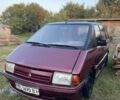 Красный Рено Эспейс, объемом двигателя 2.1 л и пробегом 500 тыс. км за 449 $, фото 1 на Automoto.ua