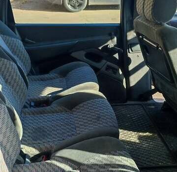 Красный Рено Эспейс, объемом двигателя 2.1 л и пробегом 382 тыс. км за 2500 $, фото 7 на Automoto.ua