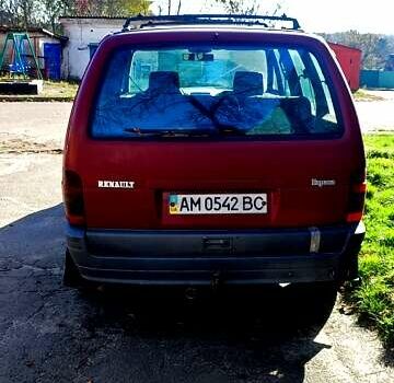 Красный Рено Эспейс, объемом двигателя 2.1 л и пробегом 382 тыс. км за 2500 $, фото 1 на Automoto.ua